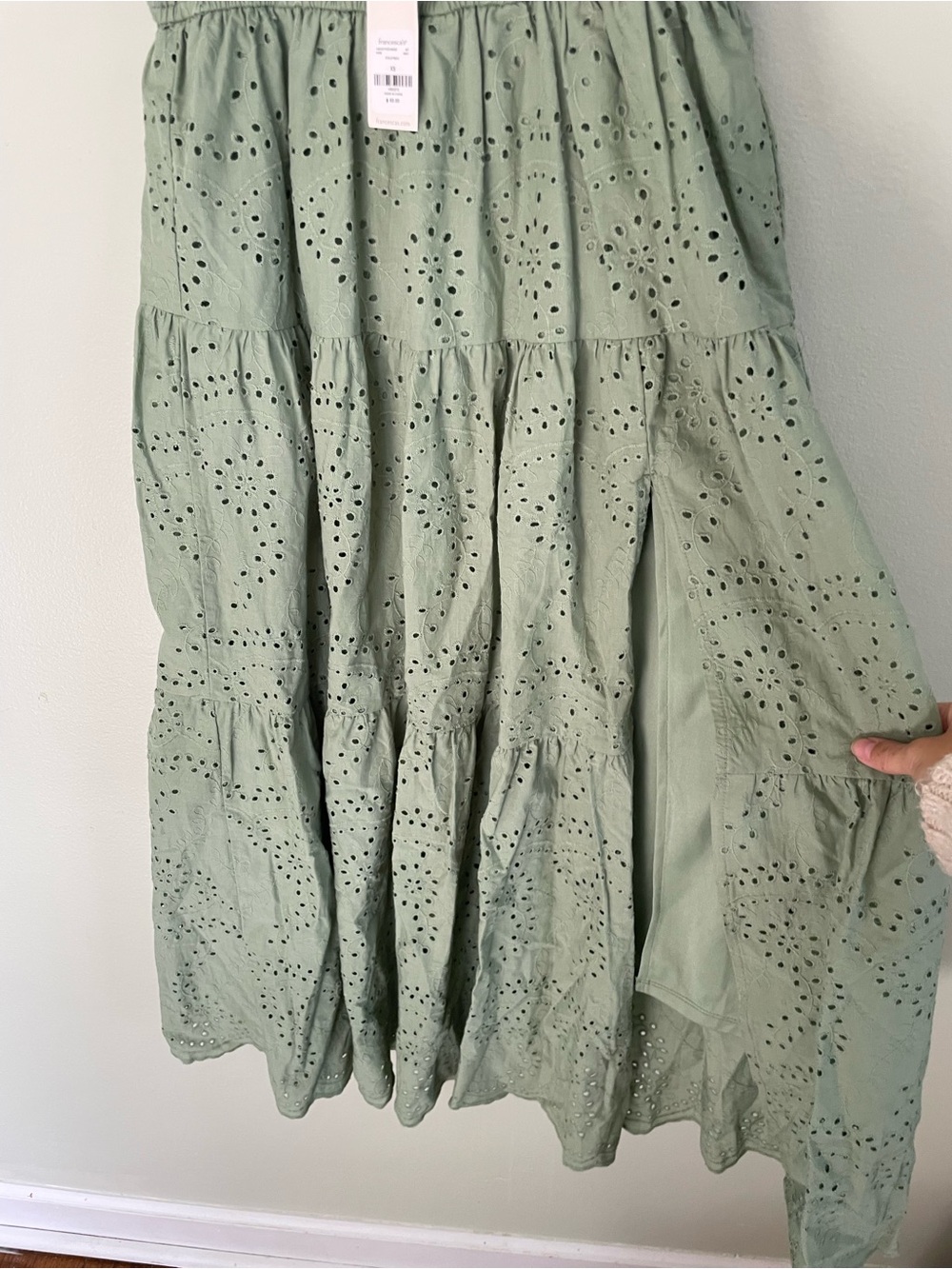 NWT Francesca's Stunning Sage Green Floral Eyelet Tiered Maxi Skirt XS - Picture 2 of 6